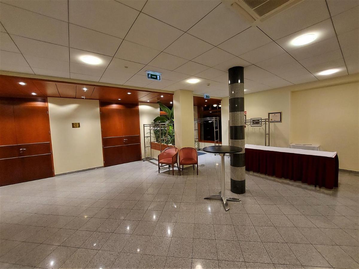 Csipke Hotel Kiskunhalas Luaran gambar