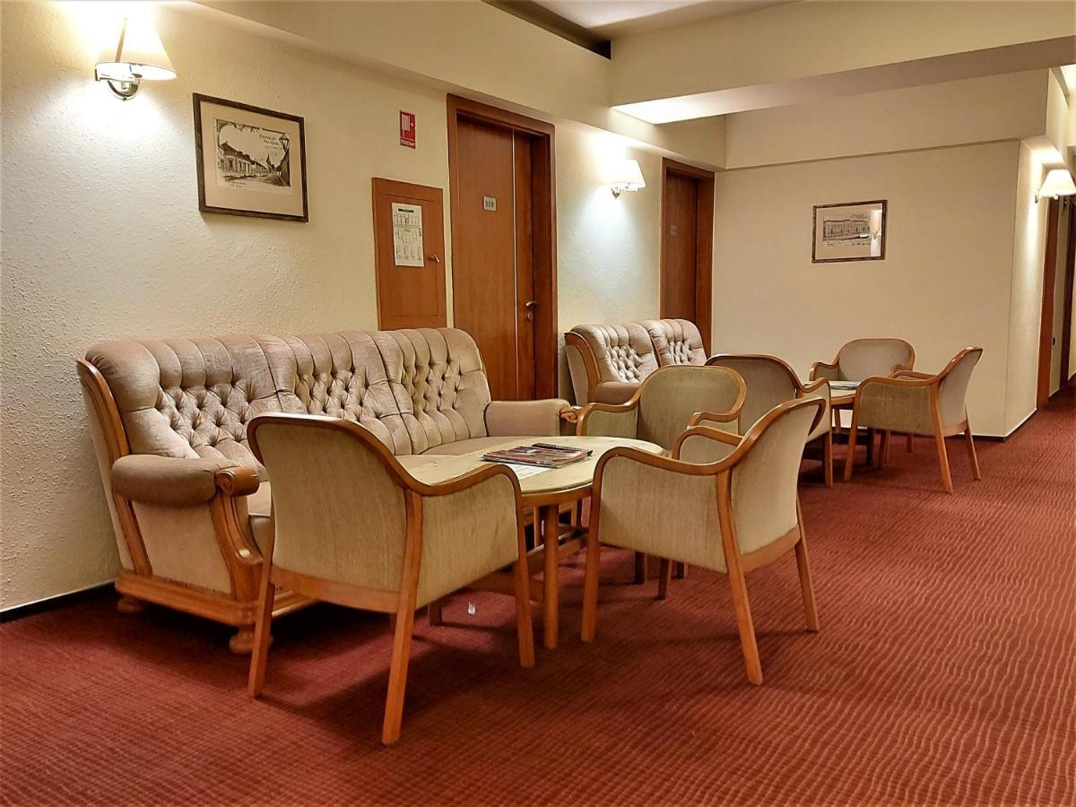 Csipke Hotel Kiskunhalas Luaran gambar